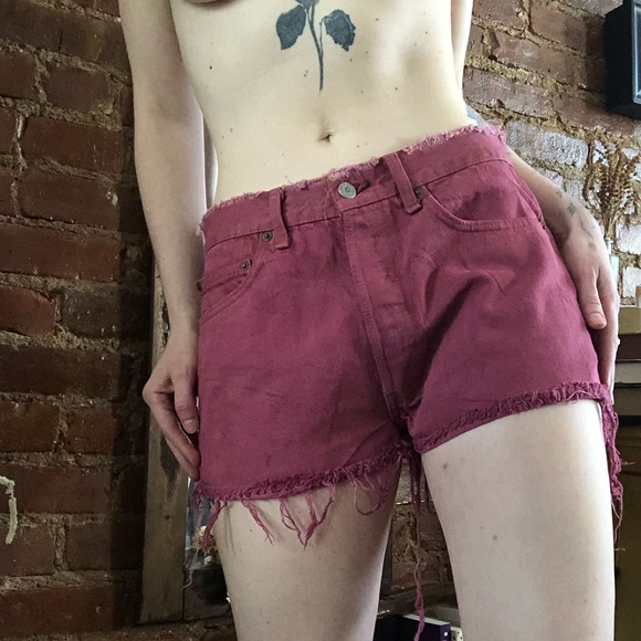 SOLD Vintage Levi’s 501 Cutoff Shorts - Picture 2 of 4